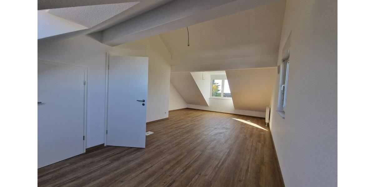 Reihenhaus Oberndorf am Neckar - 4 Zimmer, 132 m&sup2;, 1.350&euro; | Angebot:23555092