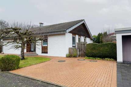 Haus zum Kaufen in Schloß Holte-Stukenbrock 455.000 € 124.64 m² 4 zimmer