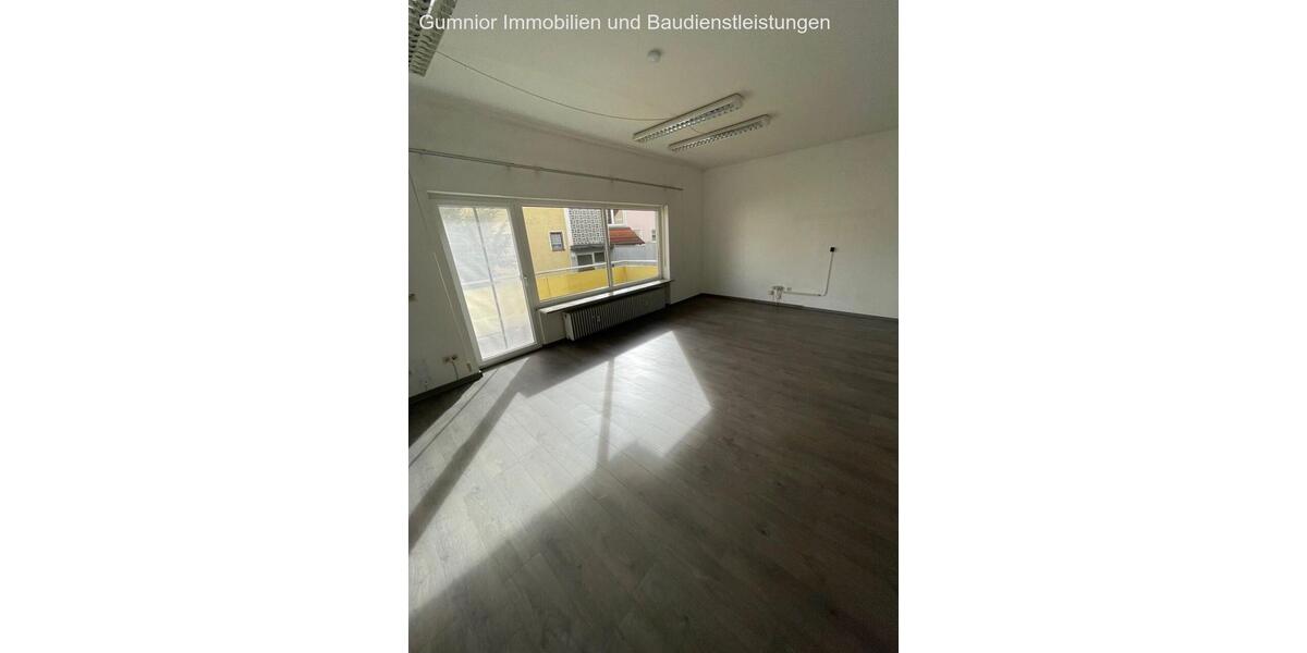 Erdgeschoßwohnung Neustadt an der Waldnaab - 4 Zimmer, 118 m&sup2;, 1.000&euro; | Angebot:24753437