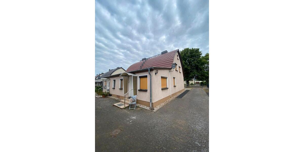 Doppelhaushälfte Nauen - 6 Zimmer, 100 m&sup2;, 2.200&euro; | Angebot:26194035