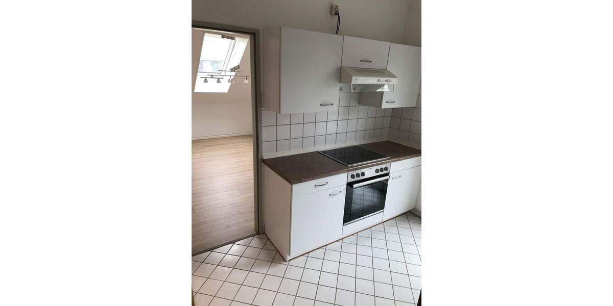 Etagenwohnung Esslingen am Neckar Zell - 3 Zimmer, 75 m&sup2;, 890&euro; | Angebot:25525371