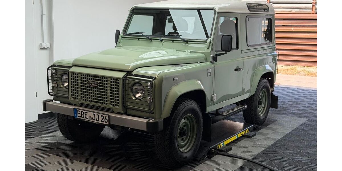 Land Rover Defender 146.000 km 68.800 &euro; Dachau 85221
