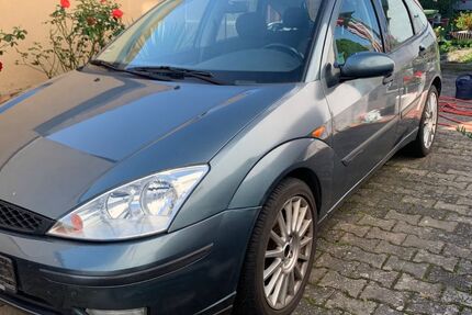 Ford Focus 173.000 km 800 € Messel 64409