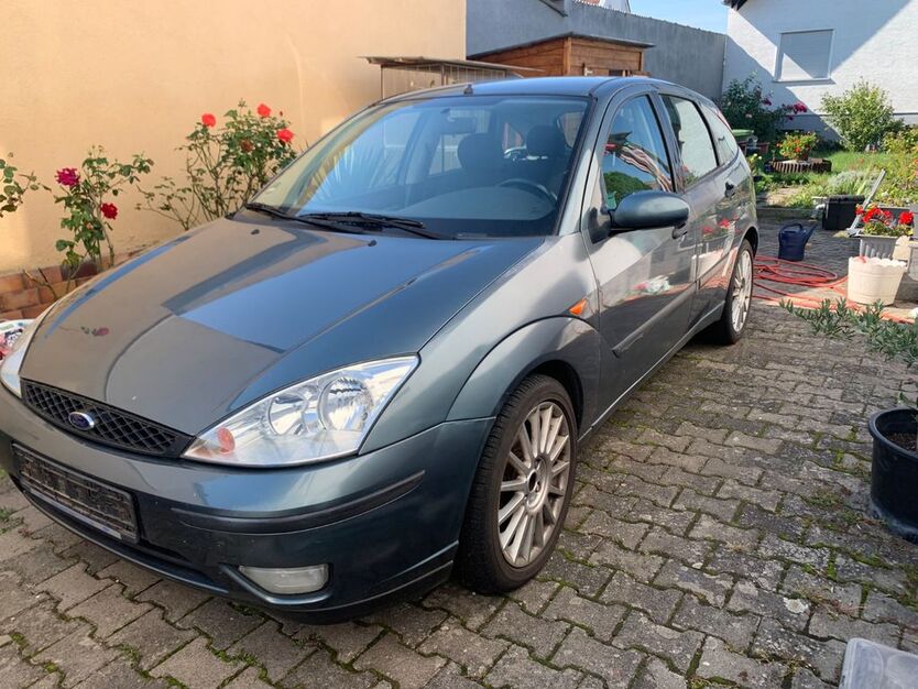 Ford Focus 173.000 km 800 € Messel 64409