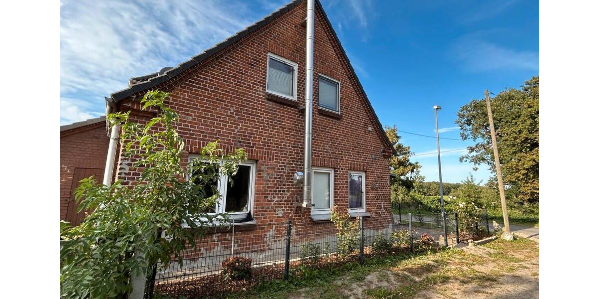 Einfamilienhaus Dassow - 6 Zimmer, 124 m&sup2;, 185.000&euro; | Angebot:26802896