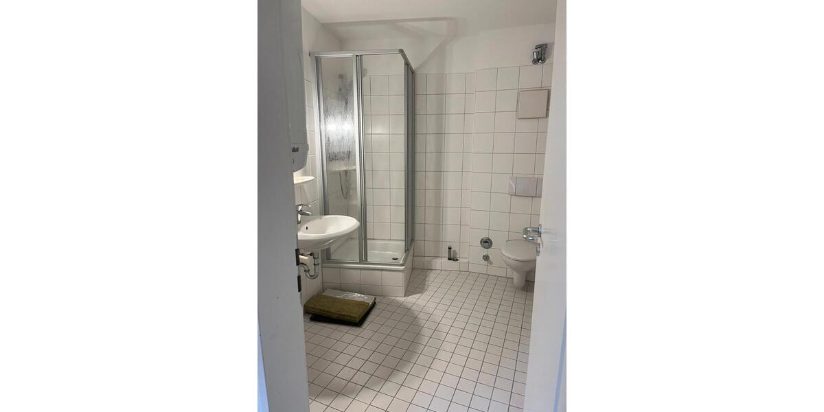 Etagenwohnung Rostock - 5 Zimmer, 157 m&sup2;, 1.700&euro; | Angebot:25959305
