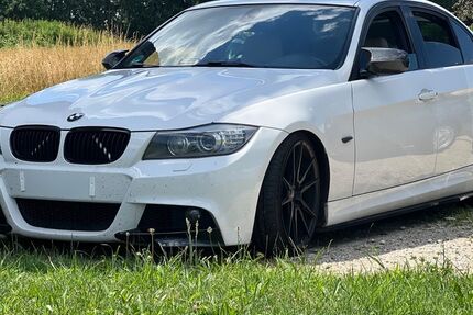 BMW 335 143.000 km 17.900 &euro; Strahwalde 02747