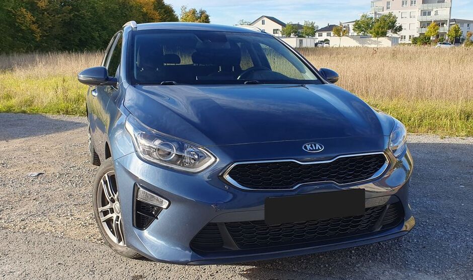 Kia ceed Sportswagon 40.800 km 17.600 € Trossingen 78647