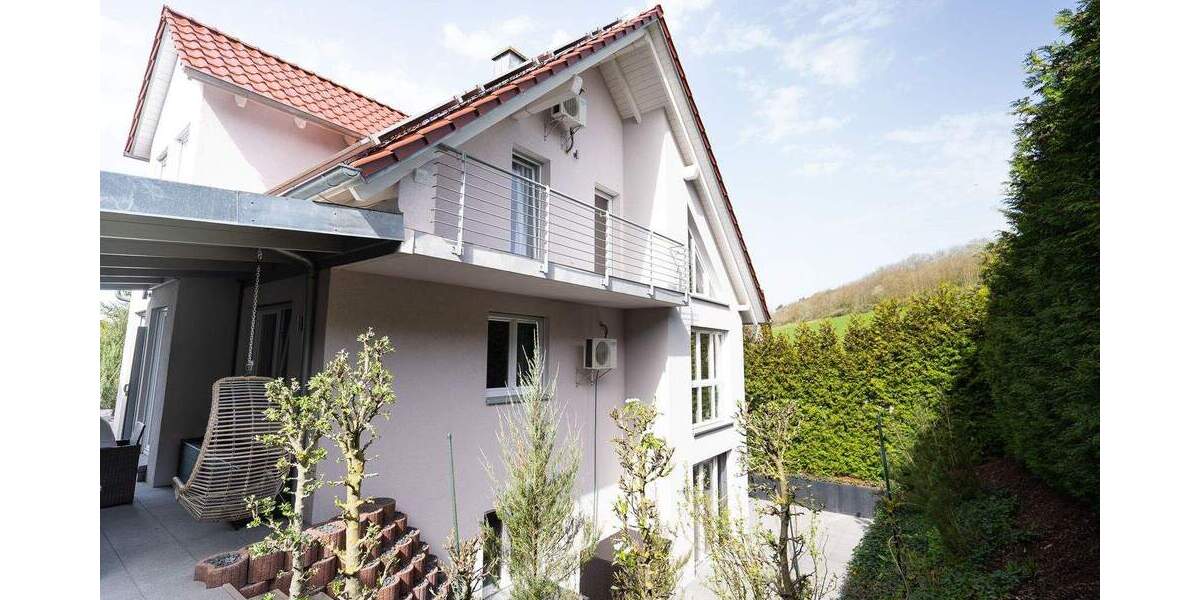 Einfamilienhaus Heustreu - 8 Zimmer, 197 m&sup2;, 489.000&euro; | Angebot:25690293