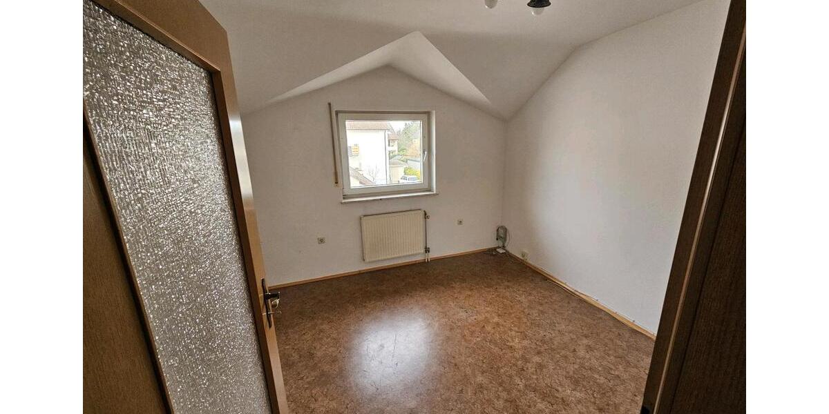 Doppelhaushälfte Wörth am Rhein - 6 Zimmer, 140 m&sup2;, 1.300&euro; | Angebot:25843112