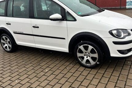 VW Touran 176.000 km 5.600 &euro; Lohra 35102