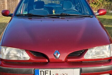 Renault Megane 114.000 km 700 € Delmenhorst 27755