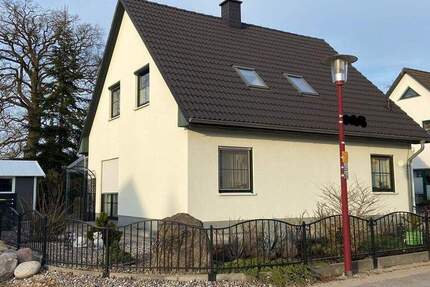 Haus Neubrandenburg Tannenkrug - 5 Zimmer, 148 m&sup2;, 520.000&euro; | Angebot:25463411