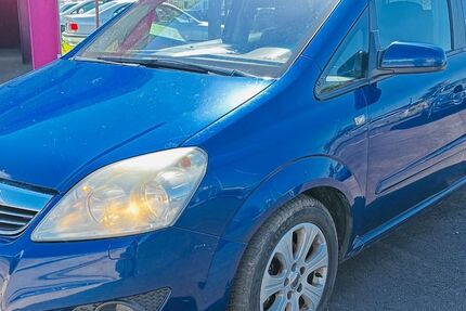 Opel Zafira 176.730 km 4.390 &euro; Rostock 18069