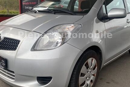 Toyota Yaris 147.000 km 3.980 &euro; Oerlinghausen 33813