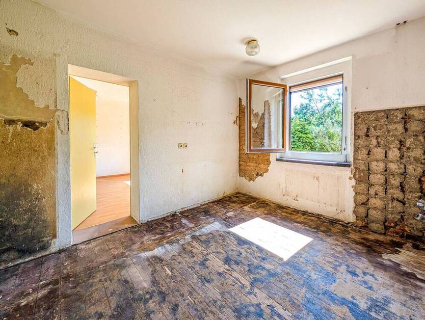 Komplett entkerntes EFH mit Gestaltungsspielraum und Charakter | Attraktive Lage!