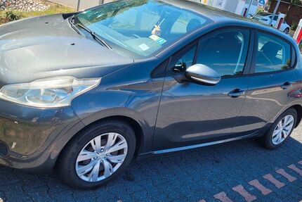 Peugeot 208 117.710 km 4.900 &euro; Bergkamen 59192
