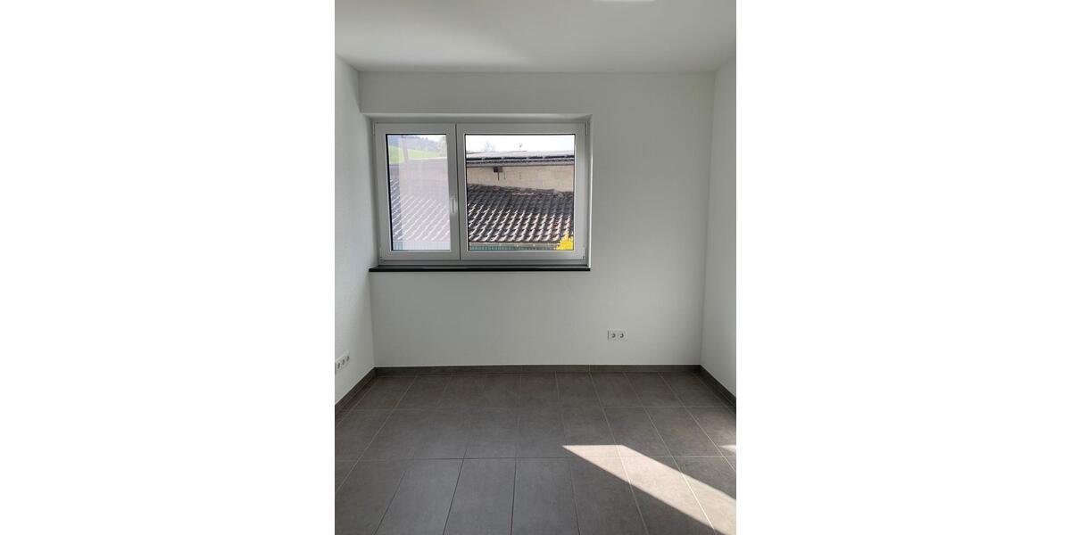 Etagenwohnung Hilzingen - 3.5 Zimmer, 77 m&sup2;, 1.000&euro; | Angebot:25261573