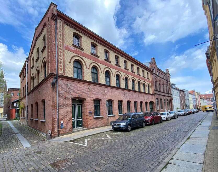 Wohnung zum Mieten in Stralsund 270 € 22.95 m²