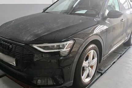 Audi e-tron 59.689 km 34.525 &euro; Hagen 58091