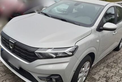 Dacia Sandero 25.900 km 14.490 &euro; München 81375