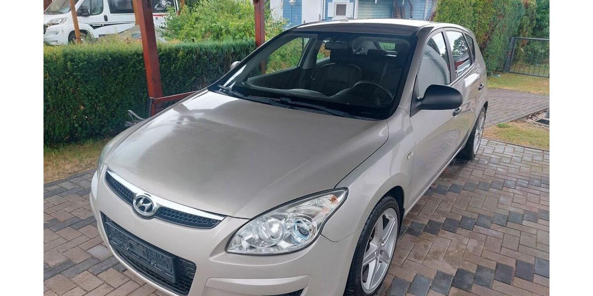 Hyundai i30 111.951 km 3.500 &euro; Leegebruch 16767