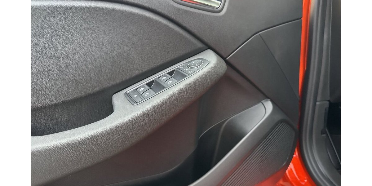 Renault Clio TCE Evolution *LED/Navi-App/Kamera/PDC/SHZG* 2.584 km 17.980 &euro; Bamberg 96052