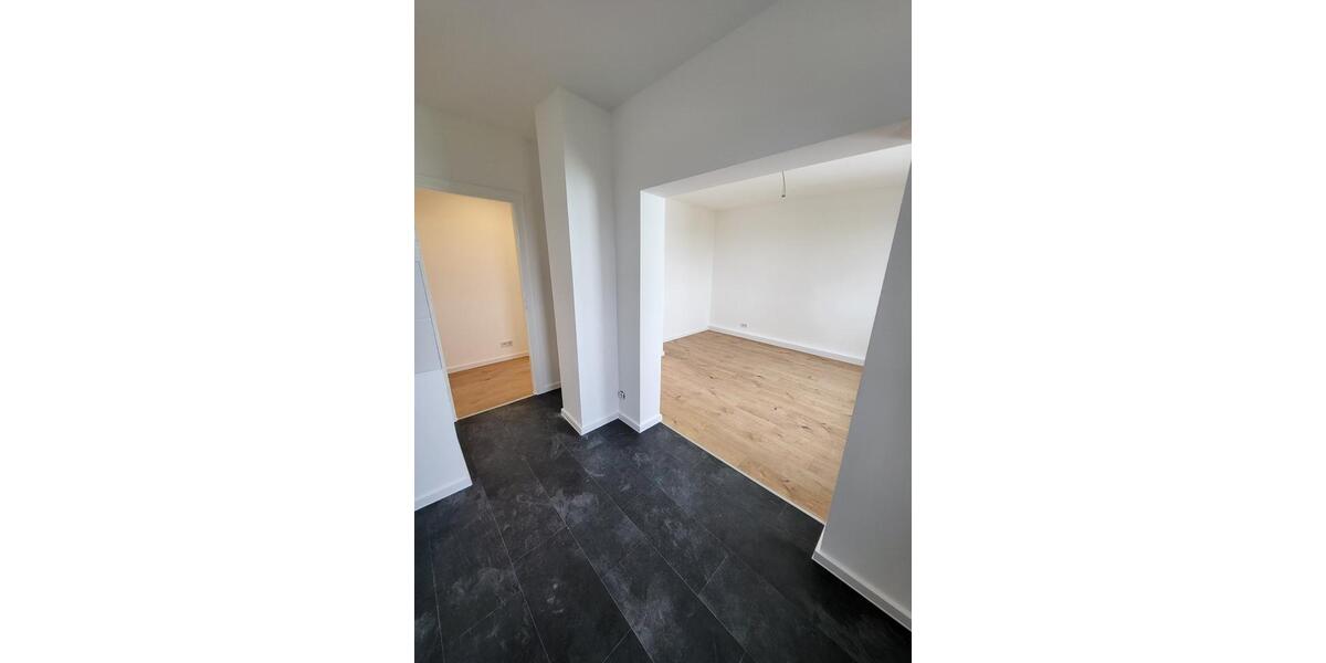 Etagenwohnung Bitterfeld-Wolfen Bitterfeld - 5 Zimmer, 117 m&sup2;, 877&euro; | Angebot:26445689