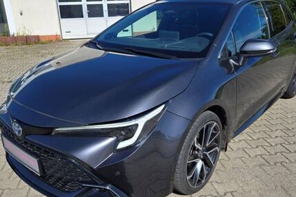 Toyota Corolla 35.789 km 23.495 &euro; Burg 39288