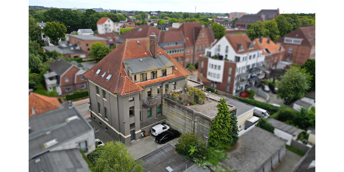 Exklusives Wohnen zentral inkl. Garage und 30m² Dachterrasse !!! - Einfamilienhaus Elmshorn | Angebot:25365837