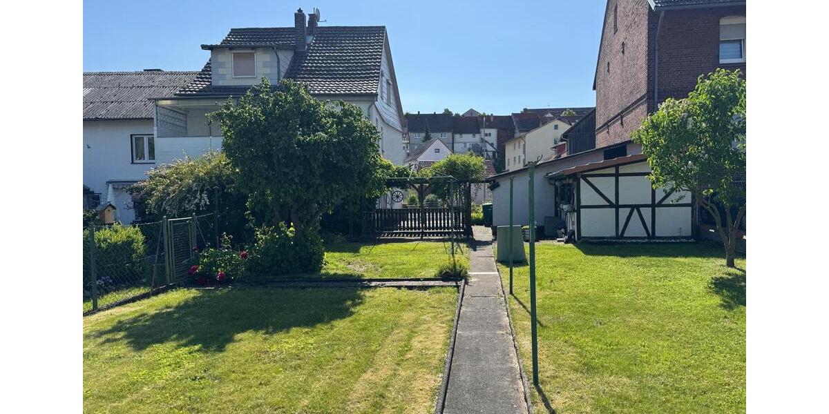 Doppelhaushälfte Sontra - 8 Zimmer, 173 m&sup2;, 110.000&euro; | Angebot:26357357