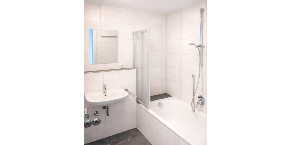 Dachgeschoßwohnung Waldshut-Tiengen Tiengen - 2 Zimmer, 63 m&sup2;, 186.000&euro; | Angebot:24336910
