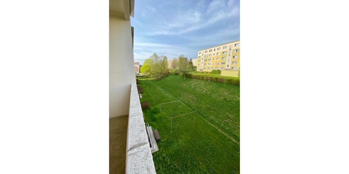 Dachgeschoßwohnung Ehrenfriedersdorf - 4 Zimmer, 80 m&sup2;, 480&euro; | Angebot:24616204