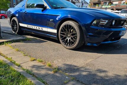 Ford Mustang 167.436 km 13.900 &euro; Dortmund 44149