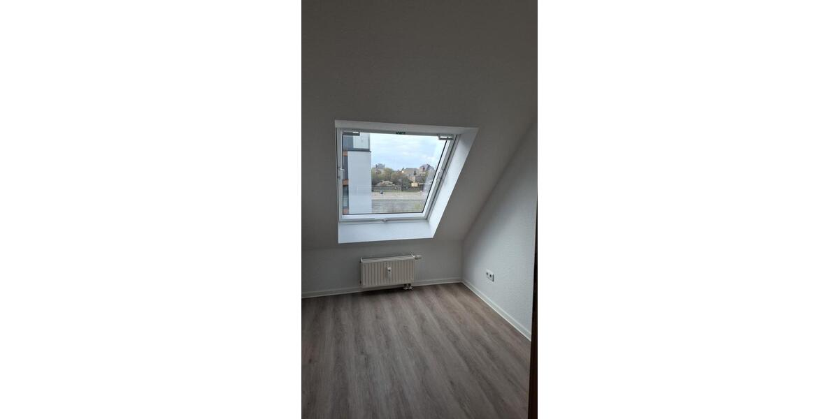 Dachgeschoßwohnung Magdeburg Brückfeld - 3.5 Zimmer, 86 m&sup2;, 605&euro; | Angebot:26278443