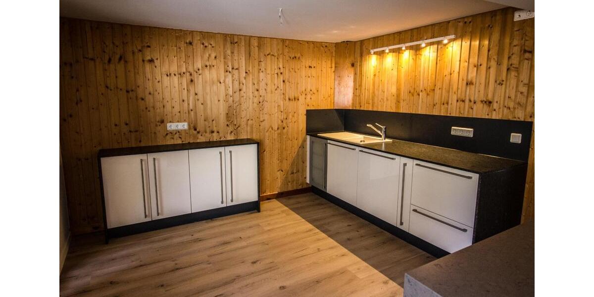 Einfamilienhaus Ruhla - 6 Zimmer, 180 m&sup2;, 950&euro; | Angebot:25608035