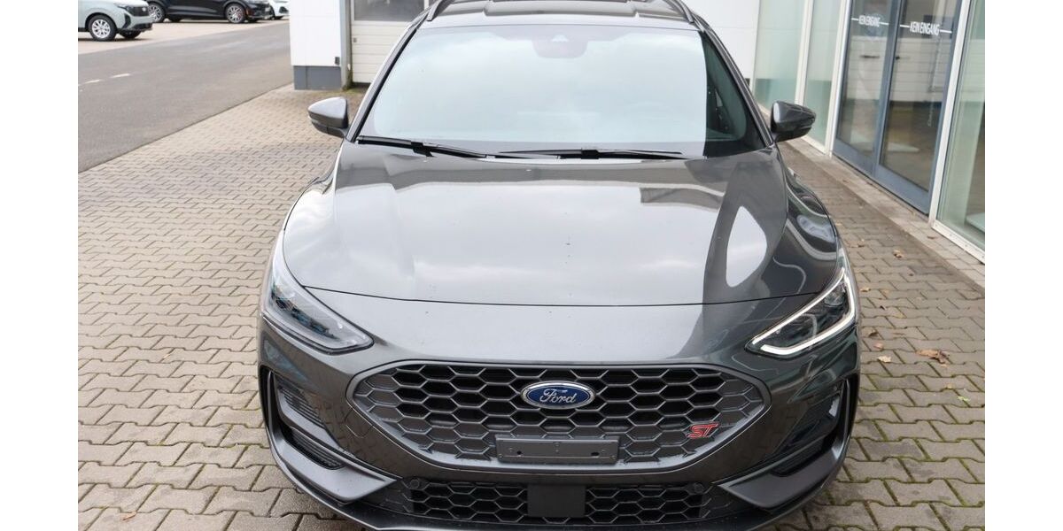 Ford Focus 18.000 km 33.480 &euro; Cham 93413