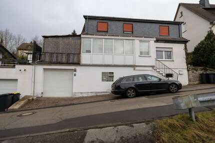 Haus Finnentrop / Heggen Heggen - 5 Zimmer, 132 m&sup2;, 175.000&euro; | Angebot:25925835