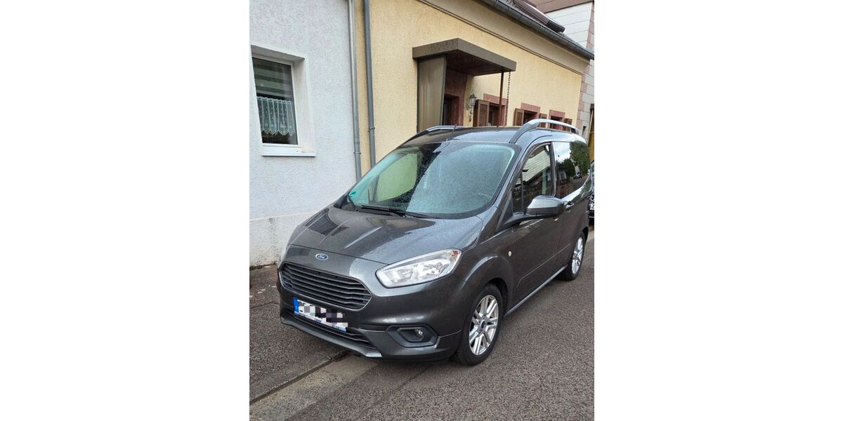 Ford Tourneo Courier 77.350 km 10.700 &euro; Saarbrücken 66128