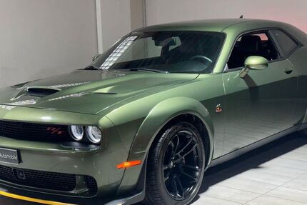 Dodge Challenger 11.159 km 57.770 &euro; Köln 50739