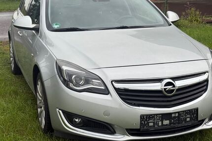 Opel Insignia 154.000 km 8.990 &euro; Ziesar 14793