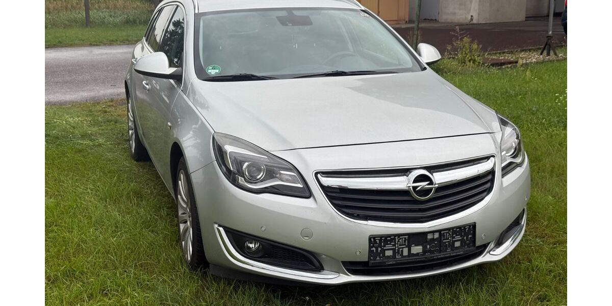 Opel Insignia 154.000 km 8.990 &euro; Ziesar 14793