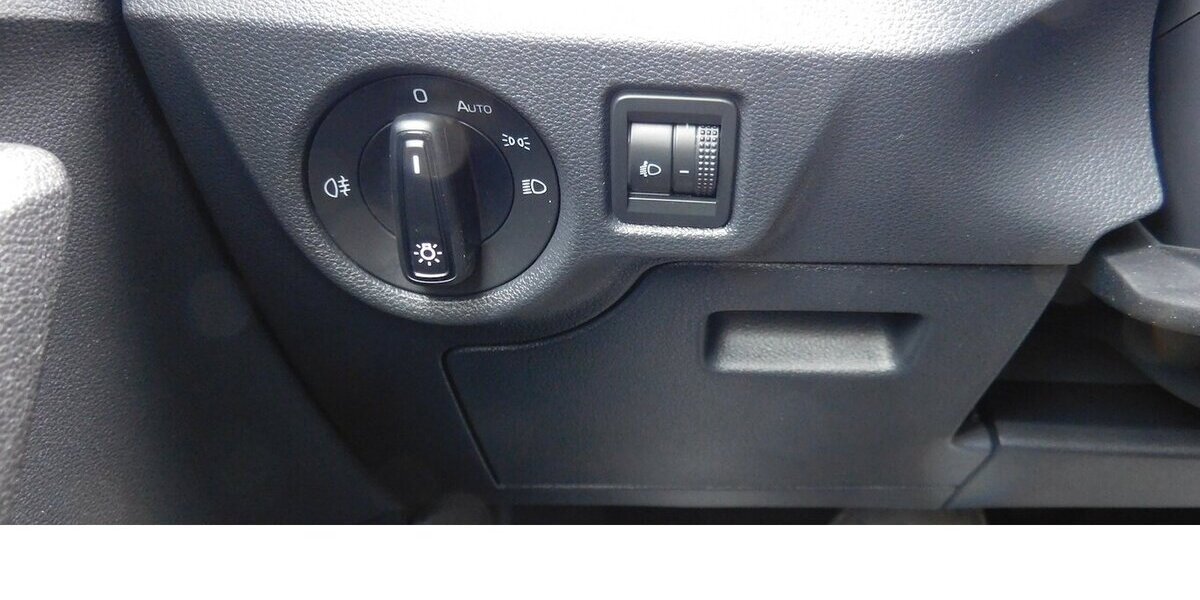 Skoda Kamiq 1.0 Ambition Clever TSI BMT Navi Klima 21.200 km 17.990 &euro; Vordorf 38533