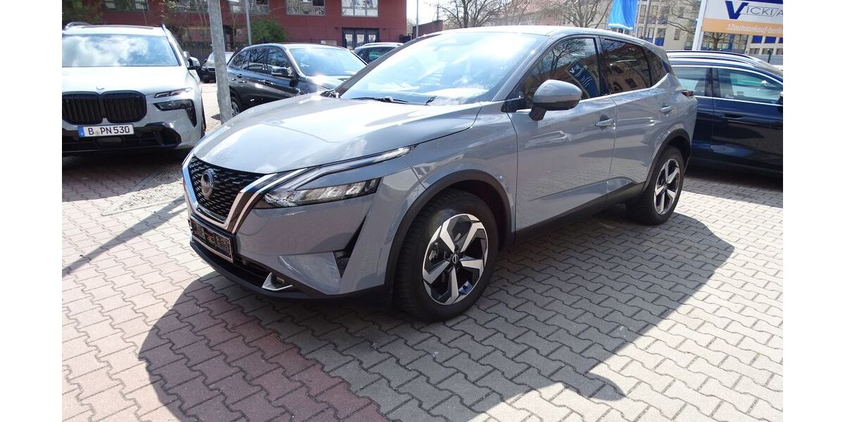 Nissan Qashqai 24.699 km 24.900 &euro; Berlin 12359