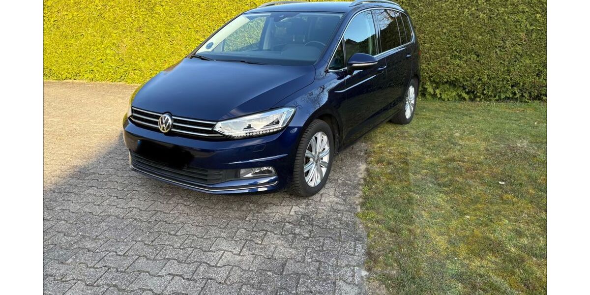 VW Touran 127.500 km 16.500 &euro; Groß Berßen 49777