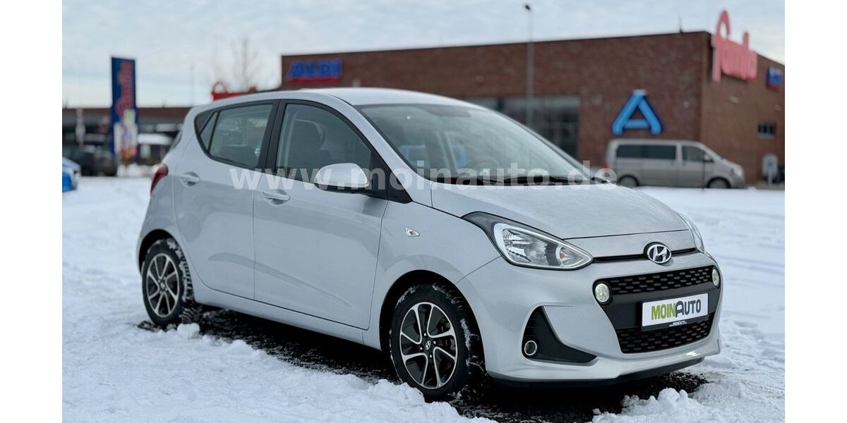 Hyundai i10 9.900 km 10.690 &euro; Reinfeld 23858