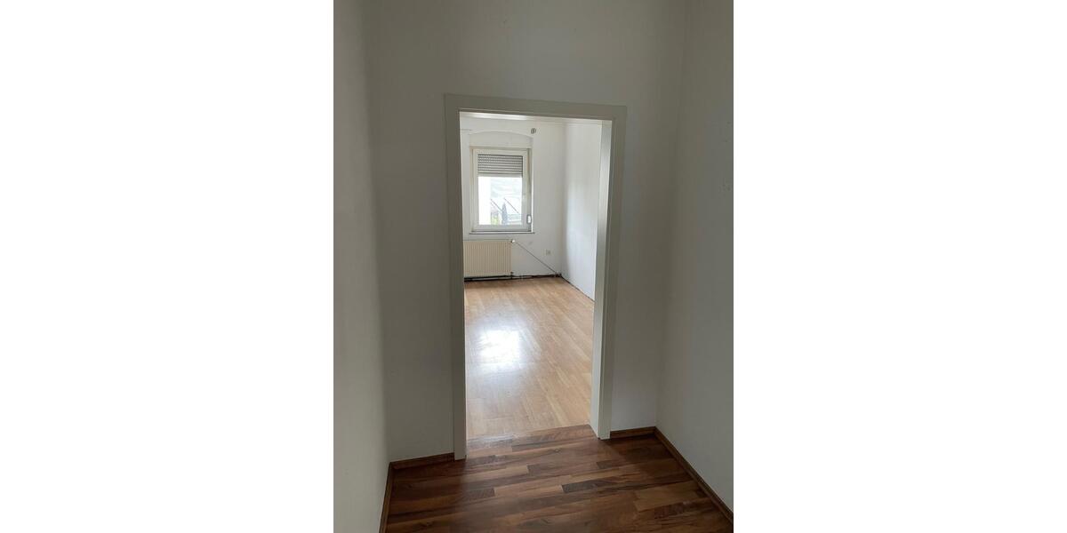 Etagenwohnung Weida - 6 Zimmer, 130 m&sup2;, 760&euro; | Angebot:24826876