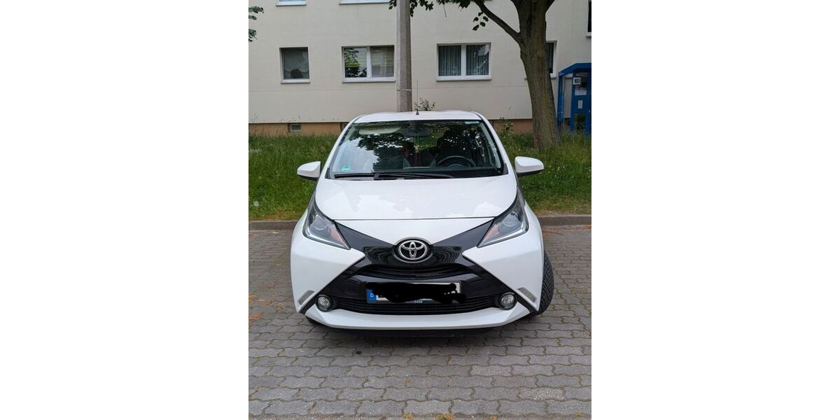 Toyota Aygo (X) 70.000 km 8.700 &euro; Leipzig 04209