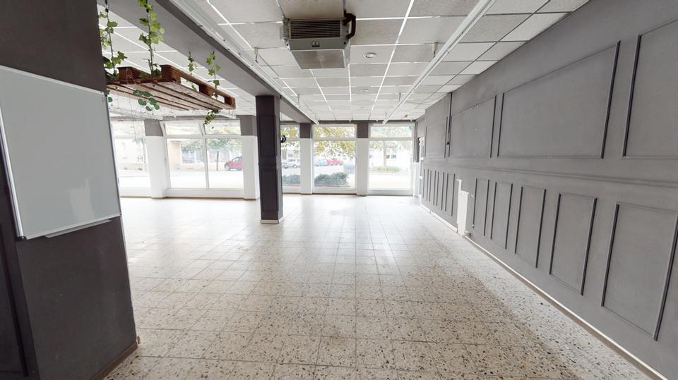 VR IMMO: 92 m² Ladenfläche mit großer Fensterfront - hier werden Sie gesehen!