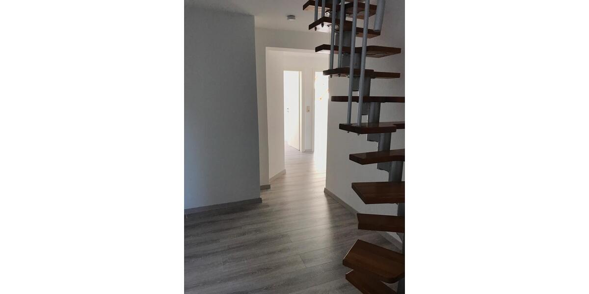 Maisonettenwohnung Bad Sobernheim - 4 Zimmer, 100 m&sup2;, 875&euro; | Angebot:25422555